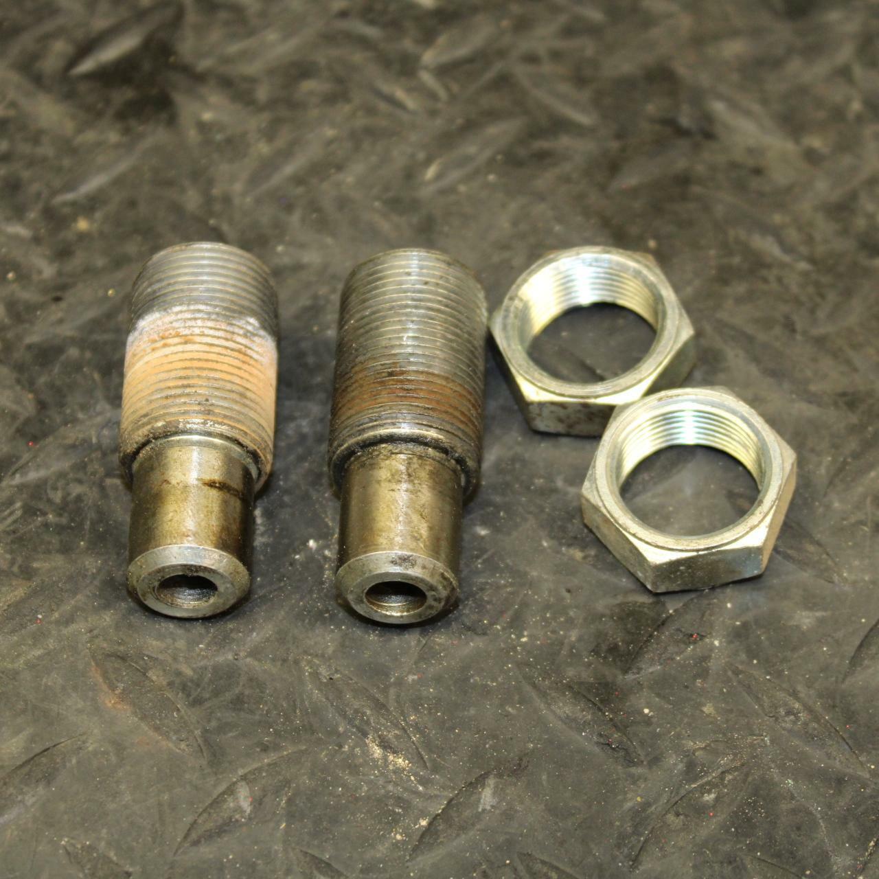 80-81 YAMAHA XS1100 SPECIAL REAR BACK SWINGARM BOLT SUSPENSION PIVOT AXLE bb174