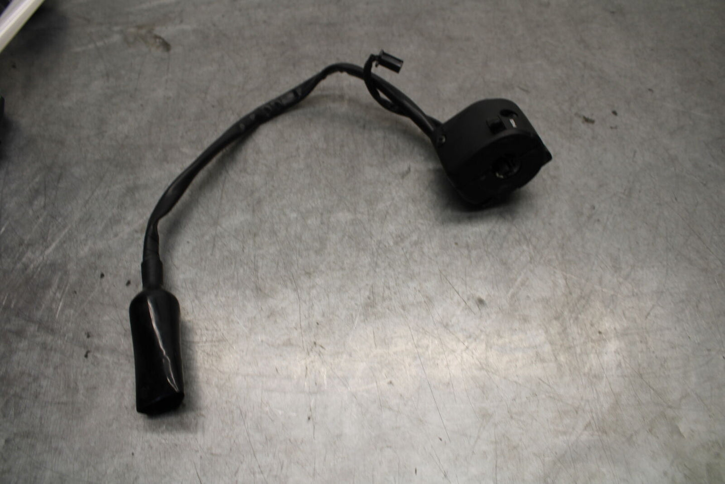 18-23 KAWASAKI NINJA 400 LEFT CLIP ON HANDLE HORN SIGNALS SWITCH SWITCHES BB660