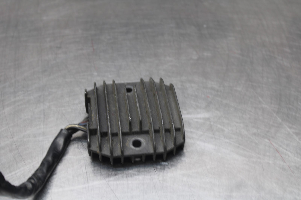 00-02 KAWASAKI NINJA ZX6R RECTIFIER VOLTAGE REGULATOR BB750