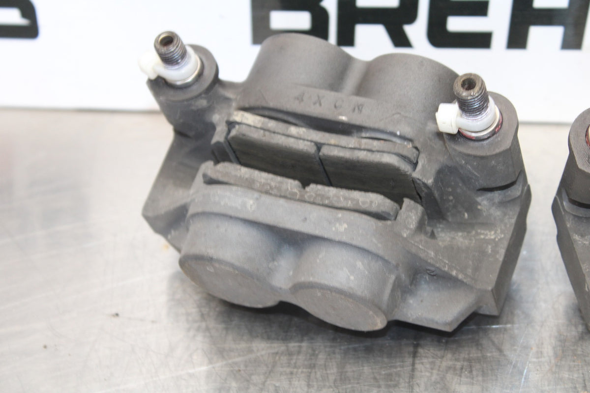 04-05 YAMAHA YZF R1 RIGHT LEFT FRONT BRAKE CALIPER SET PAIR CALIPERS BB173