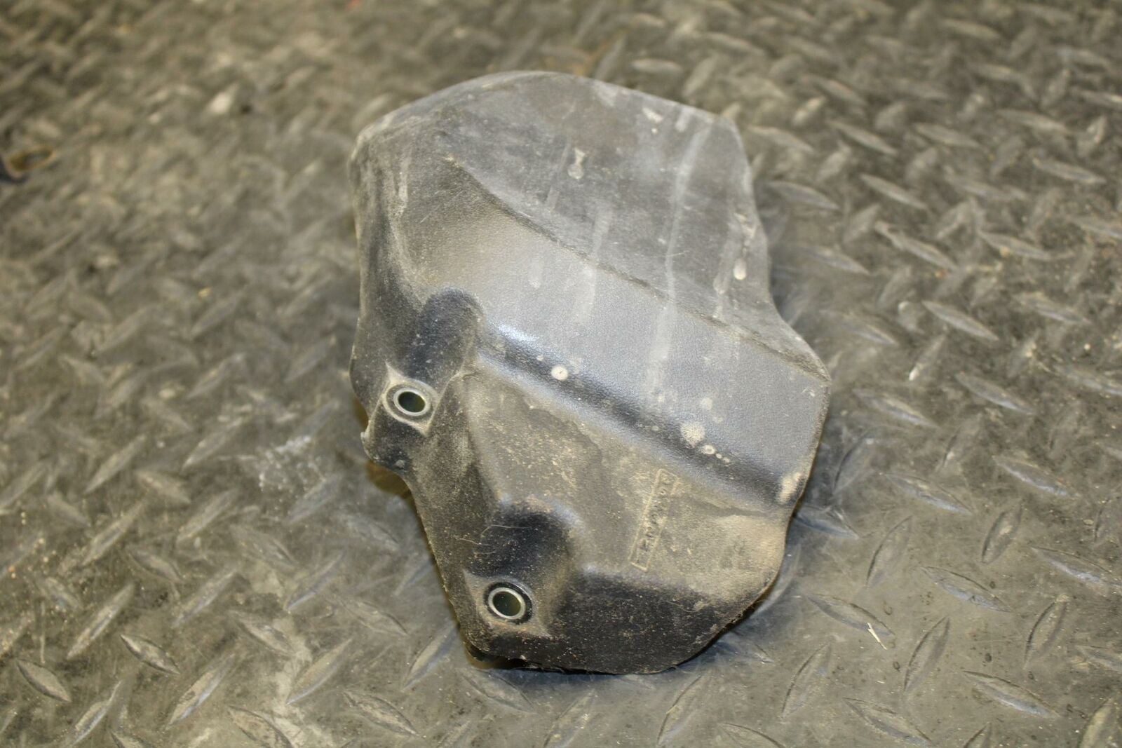 06-07 KAWASAKI NINJA ZX10R ENGINE SPROCKET COVER  BB186