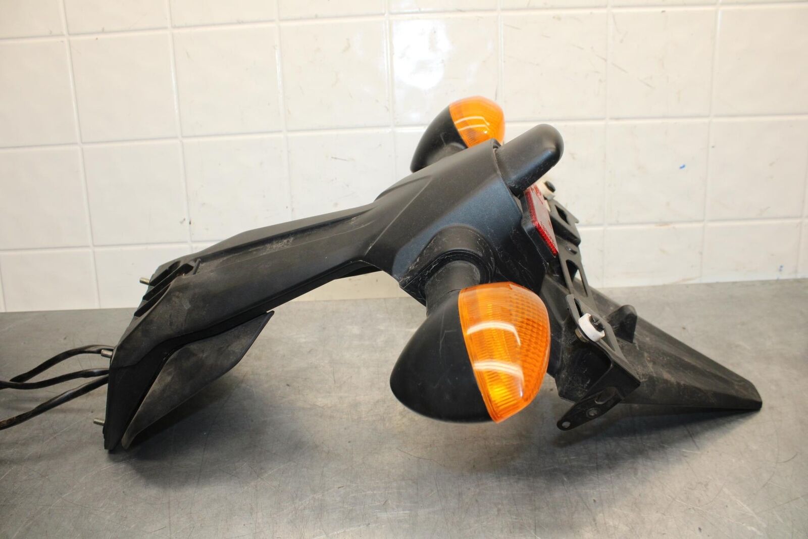 19-21 YAMAHA YZF R3 REAR BACK FENDER MUD GUARD BB588