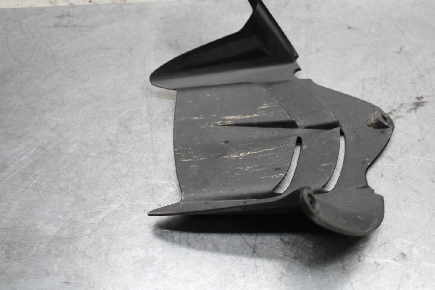 2009 Kawasaki Ninja ZX6R ZX600R REAR  WHEEL TIRE HUGGER FENDER  BB548