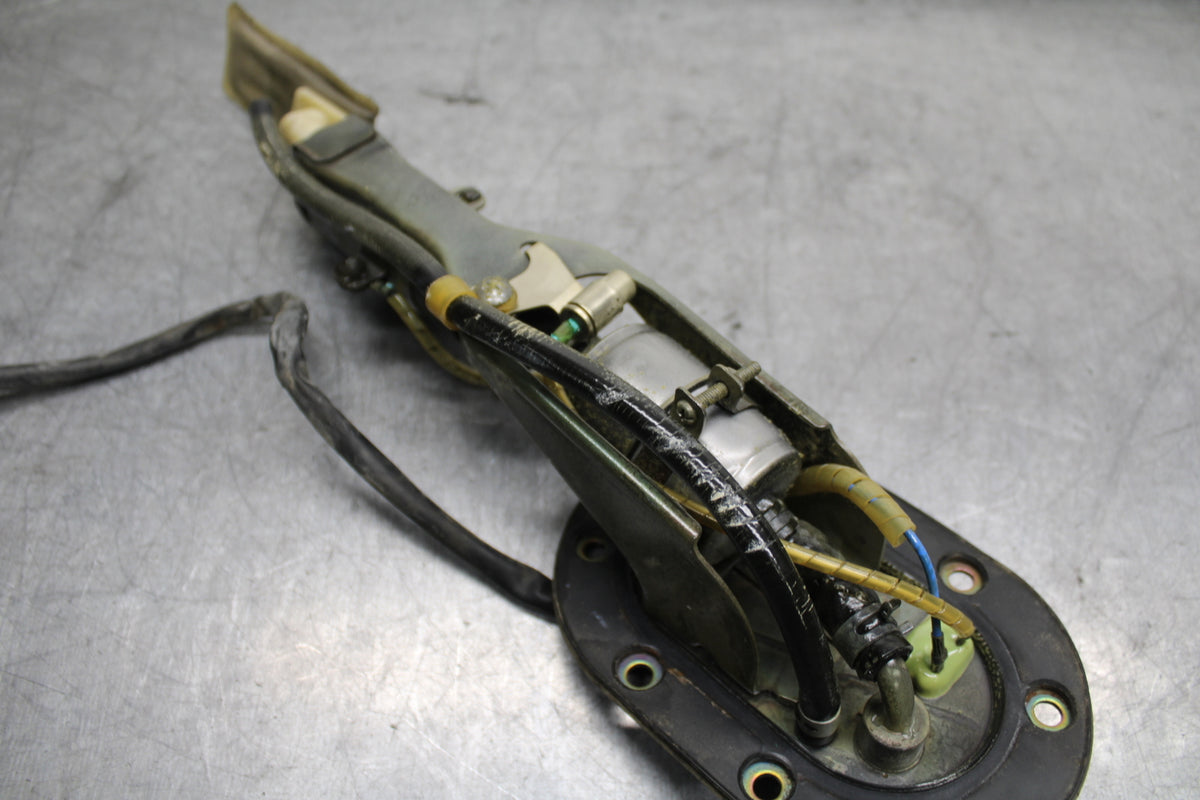 02-04 HONDA VTX1800S FUEL GAS PUMP BB712