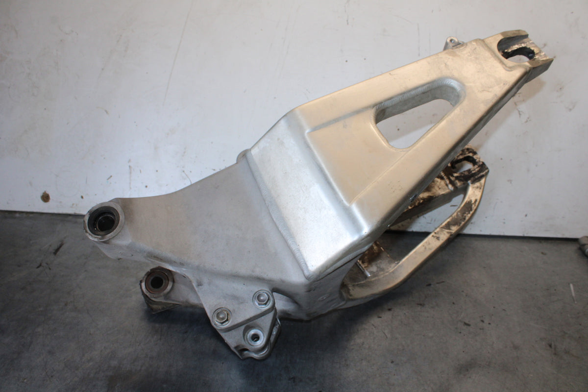 03-04 HONDA CBR600RR REAR SWINGARM BACK SUSPENSION SWING ARM BB661