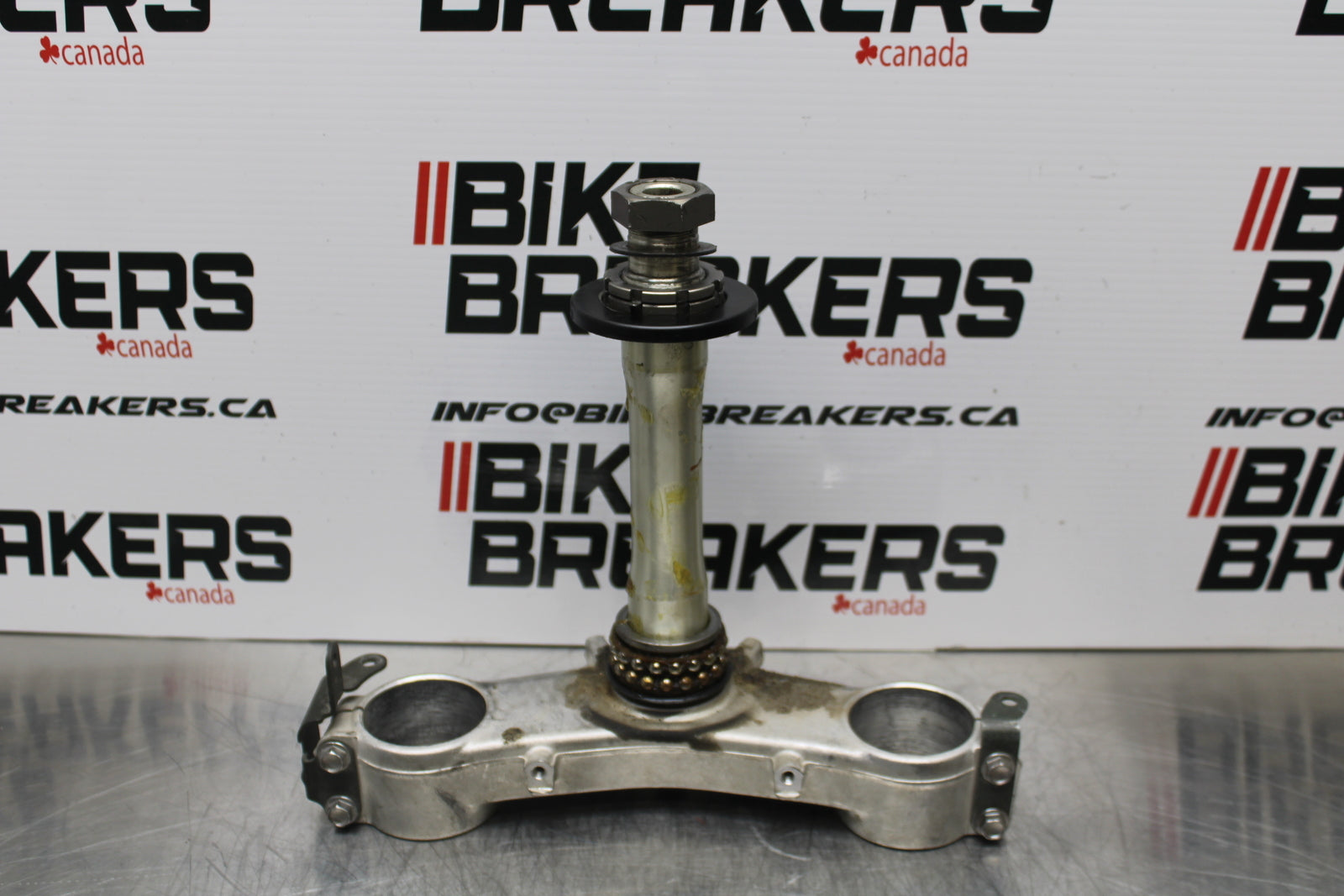 04-05 KAWASAKI NINJA ZX10R FRONT FORKS CLAMP LOWER TRIPLE TREE STEM BB163