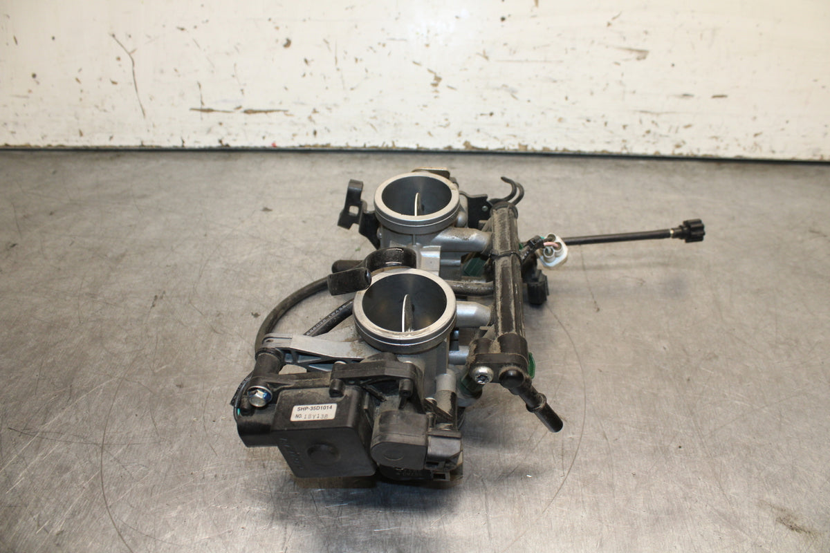 14-15 KAWASAKI NINJA 650 EX650F ABS MAIN FUEL INJECTORS / THROTTLE BODIES BB741