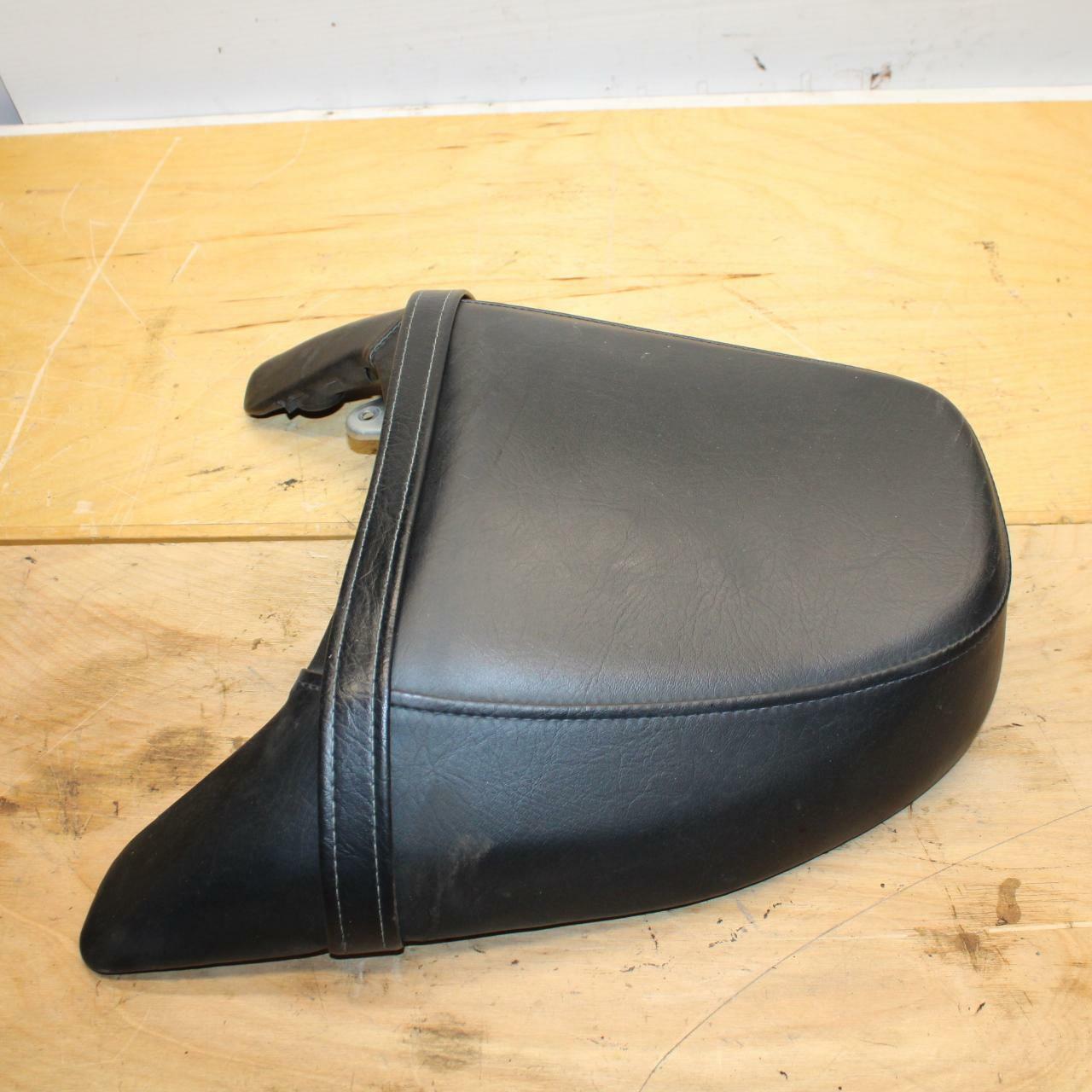 09-10 SUZUKI BOULEVARD M109R REAR BACK PASSENGER  SEAT PAD SADDLE PILLION  BB318