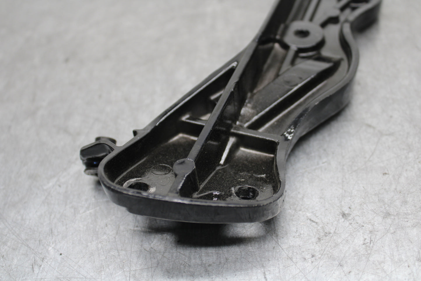 11-12 KAWASAKI NINJA 400 EX400 C UPPER FAIRING MIRROR GAUGES STAY BRACKET BB358