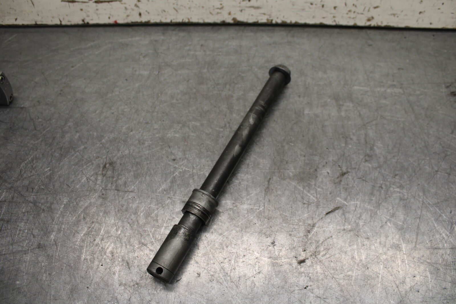 10-13 HONDA SHADOW RS 750 VT750RS FRONT WHEEL RIM AXLE PIVOT BOLT BB718