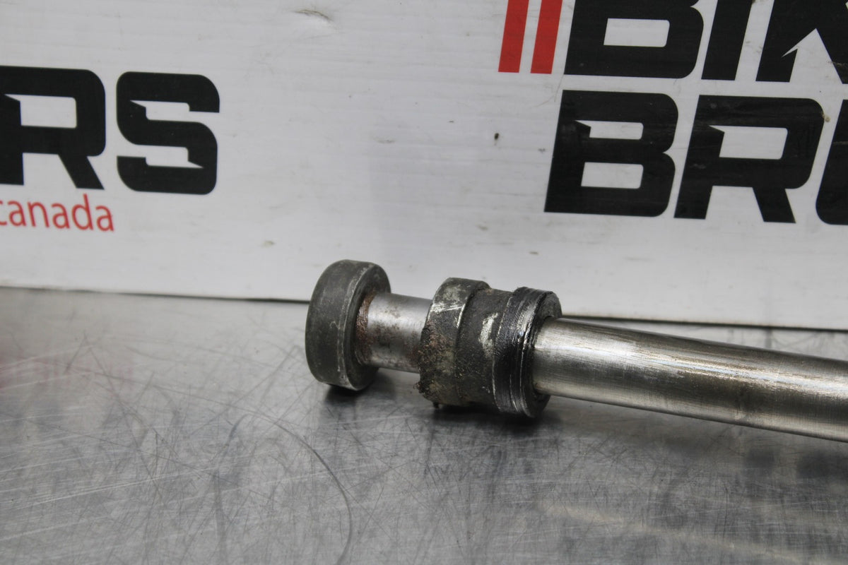 77 SUZUKI GS750 REAR AXLE BACK WHEEL RIM PIVOT BOLT AXEL 64711-37000 BB779