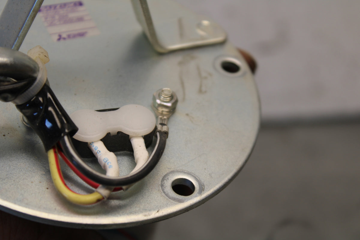 11-24 SUZUKI GSXR750 FUEL PUMP GAS PETROL SENDER UNIT  BB687