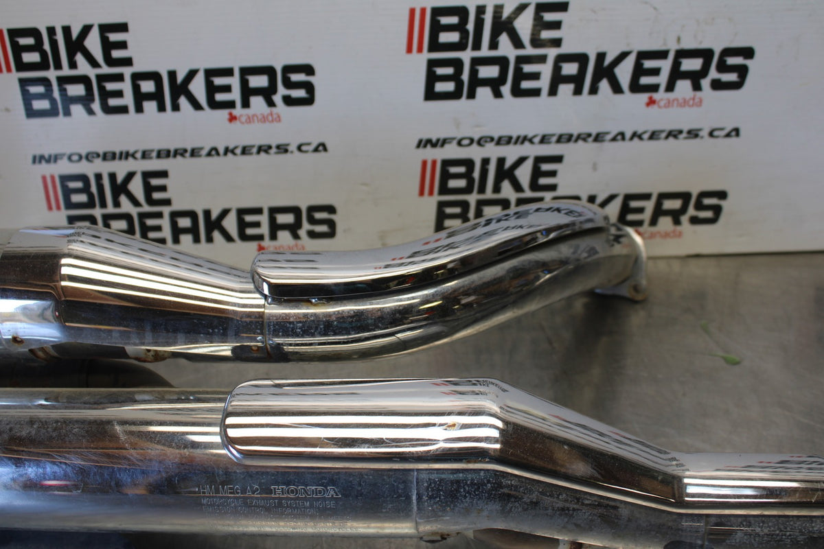 14 HONDA SHADOW 750 VT750C2B FULL EXHAUST PIPE HEADER BB867