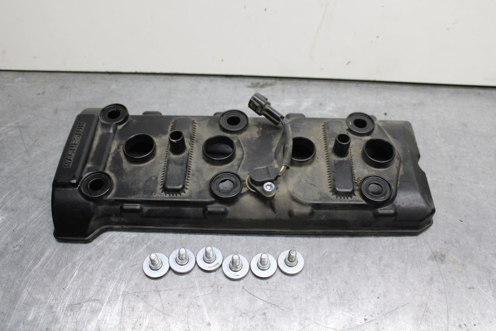 08-10 SUZUKI GSXR750 ENGINE TOP END CYLINDER HEAD COVER BB119