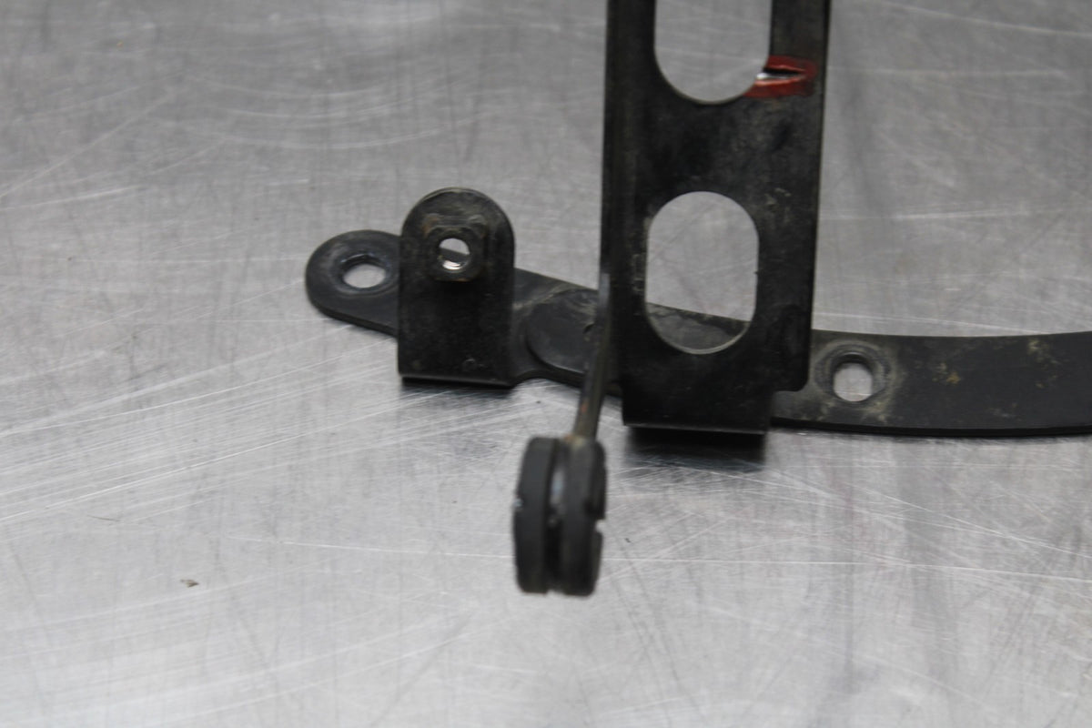 07-16 SUZUKI GSXR1000 OIL COOLER MOUNTING BRACKET MOUNT SUPPORT BB770