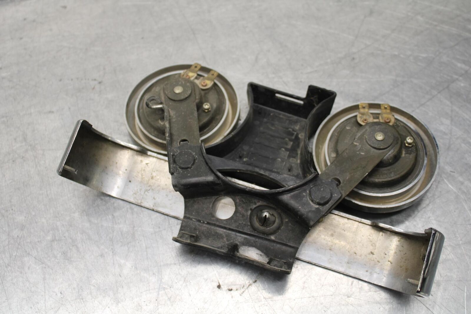 1985 Honda Shadow 500 VT500C HORN SIGNAL 38110-MF5-752 38120-MF5-752 BB615