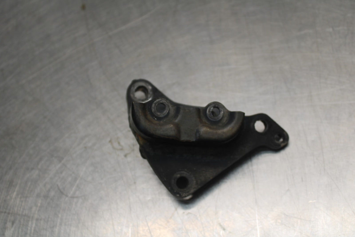 2006 Suzuki Boulevard C90 ENGINE MOTOR MOUNT STAY BRACKETS BB849