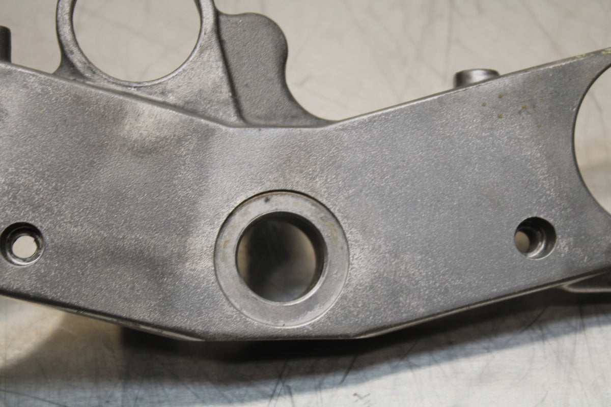 96 YAMAHA YZF750R FORKS UPPER TRIPLE TREE CLAMP BB137