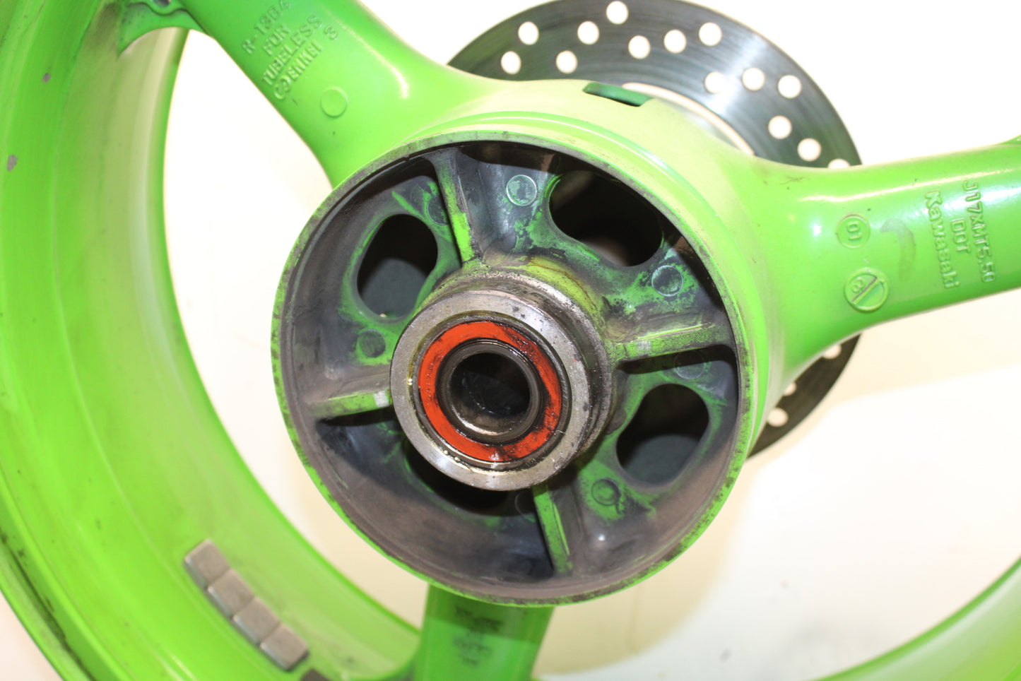 00-02 KAWASAKI NINJA ZX6R REAR WHEEL BACK RIM BB750