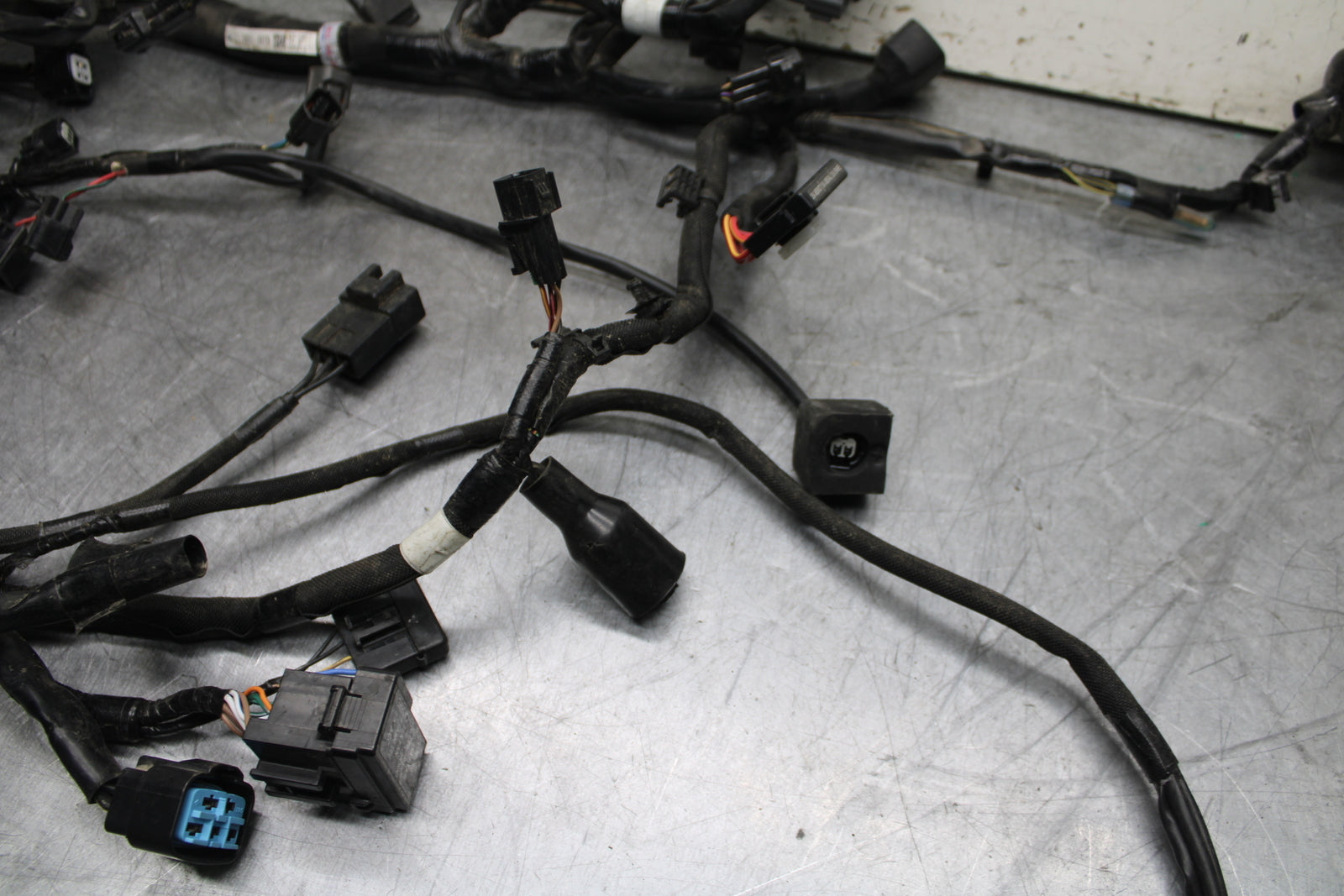 24-25 KAWASAKI NINJA ZX6R MAIN ENGINE WIRING HARNESS WIRE LOOM BB726