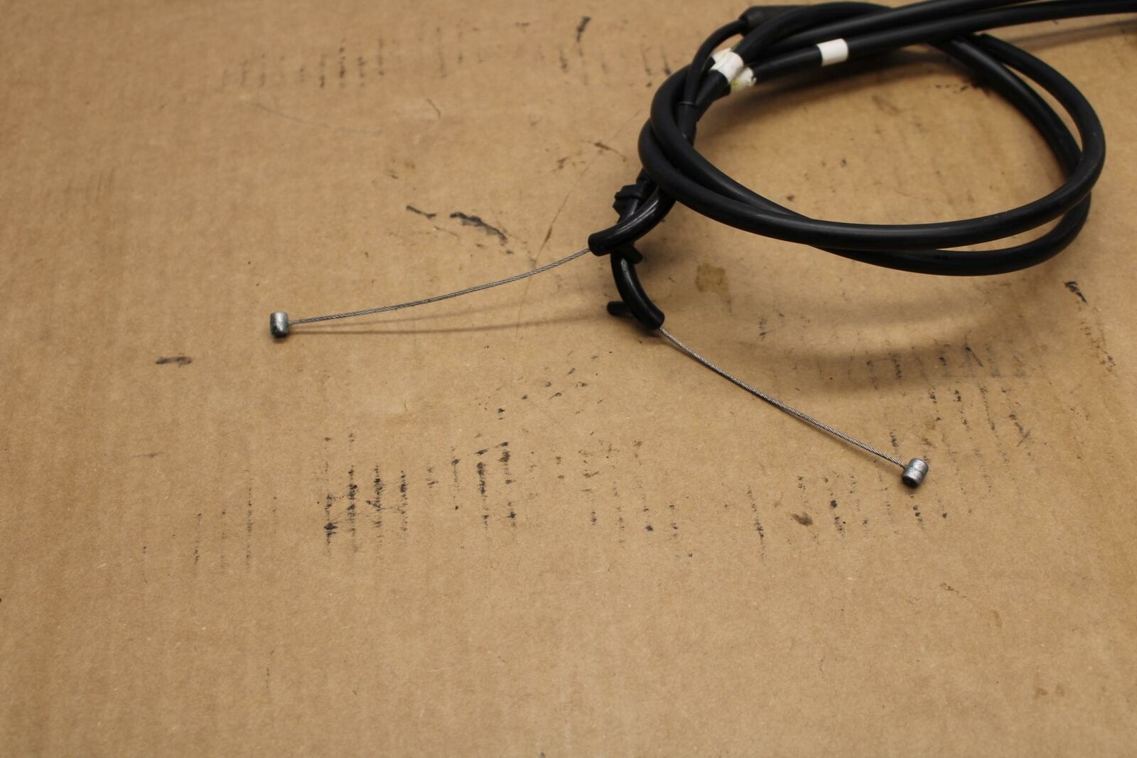 19-21 YAMAHA YZF R3 THROTTLE CABLES LINES BB378