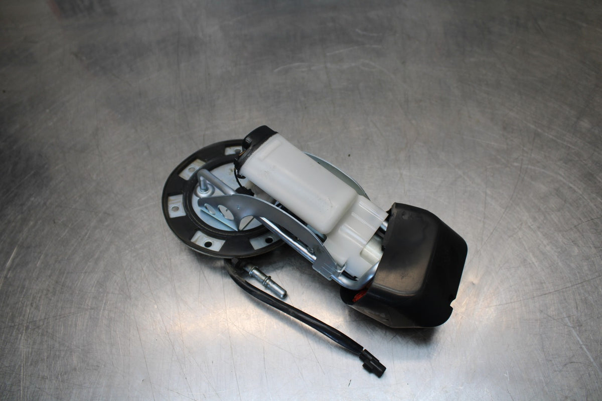 12 HONDA CB1000R FUEL PUMP GAS PETROL SENDER UNIT BB200