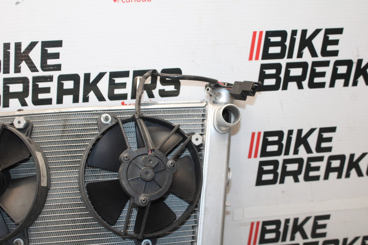 16 APRILIA TUONO V4 1100 ENGINE RADIATOR MOTOR COOLER COOLING RADIATER BB905