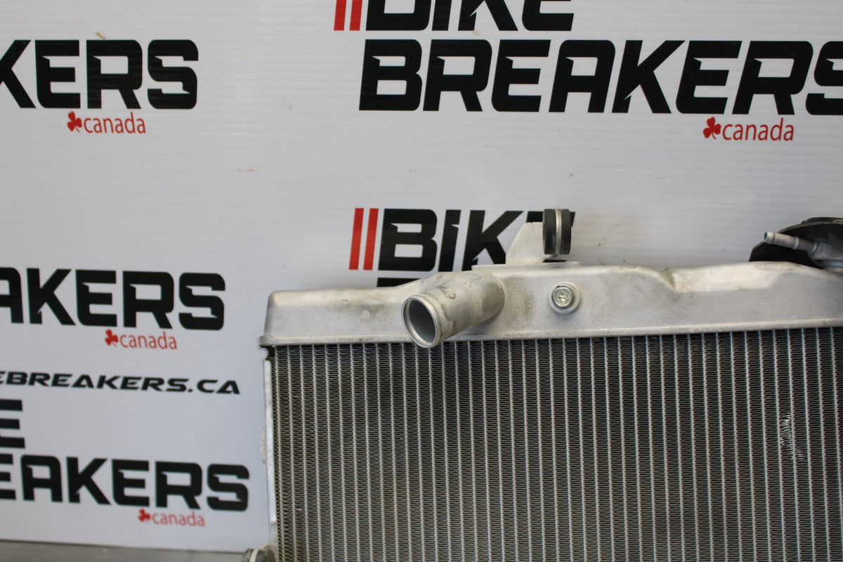22-25 YAMAHA YZF R7 ENGINE RADIATOR MOTOR COOLER COOLING RADIATER BB182