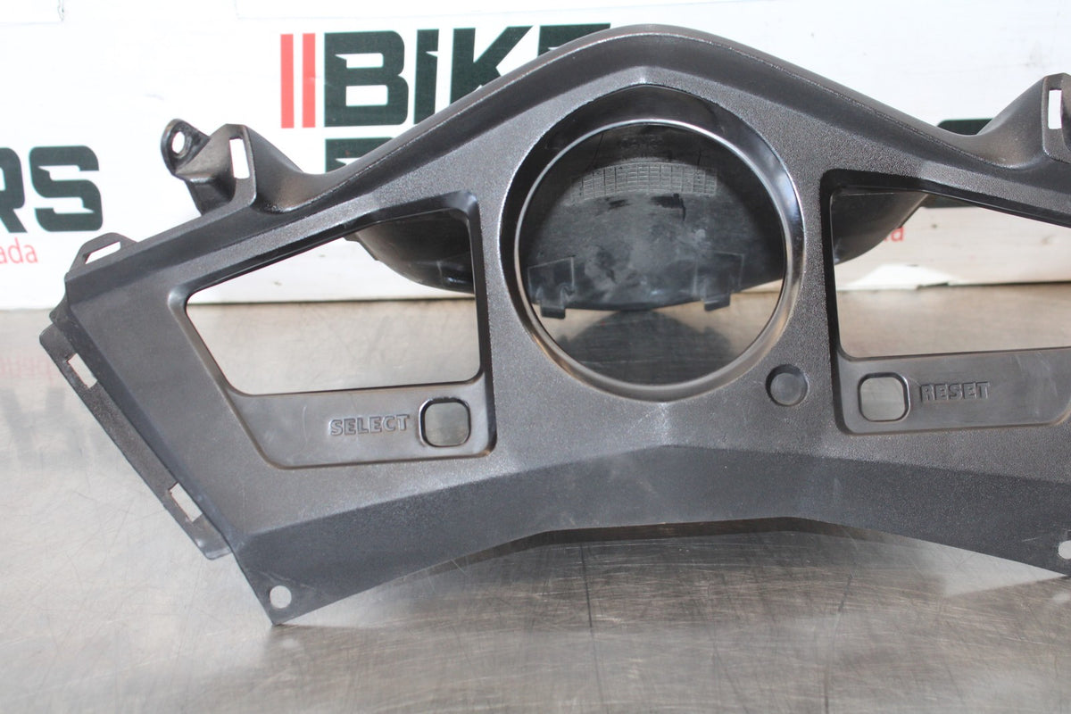 06-07 HONDA INTERCEPTOR 800 VFR800 SPEEDO CLUSTER GAUGE CLUSTER TRIM BB917