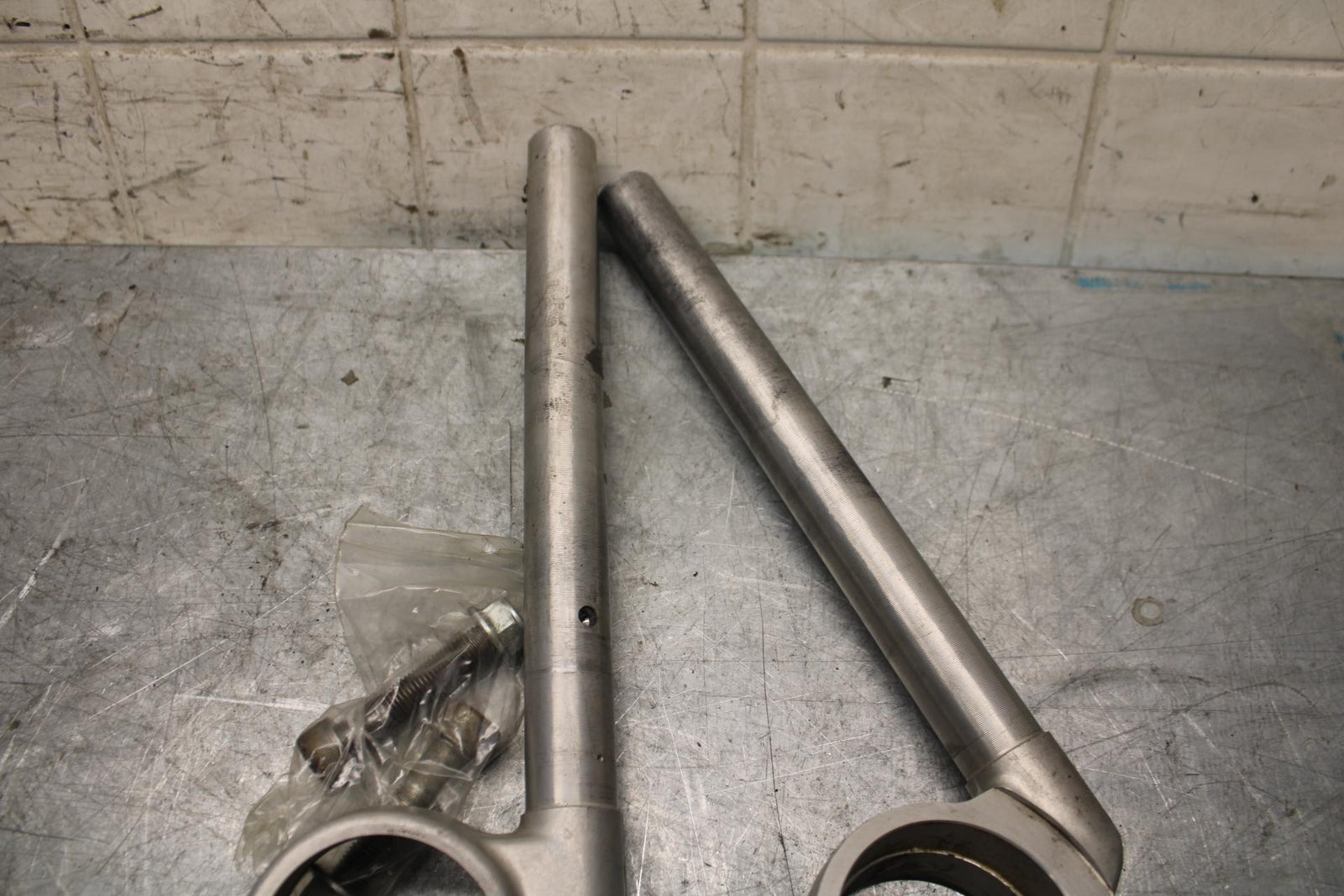 1993 Suzuki GSXR1100W LEFT RIGHT CLIP ON ONS HANDLEBARS PAIR SET BB46