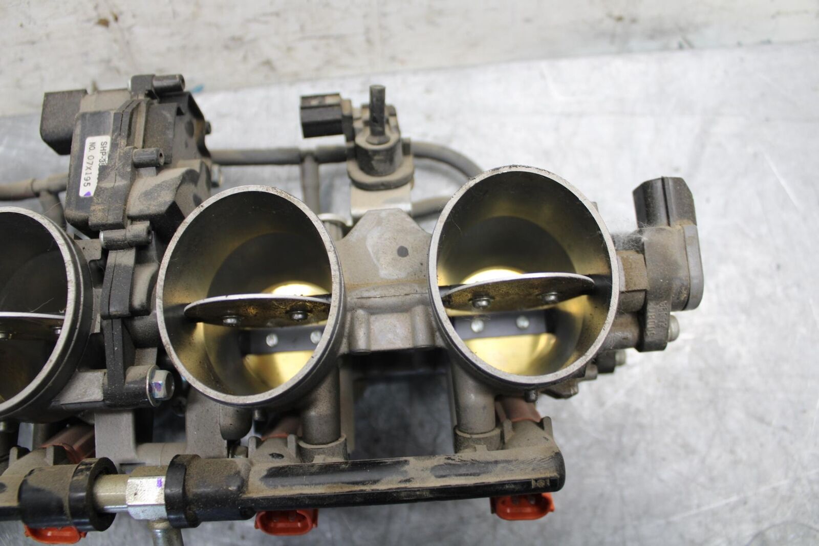 19-20 KAWASAKI NINJA ZX6R ZX636 MAIN FUEL INJECTORS / THROTTLE BODIES BB528