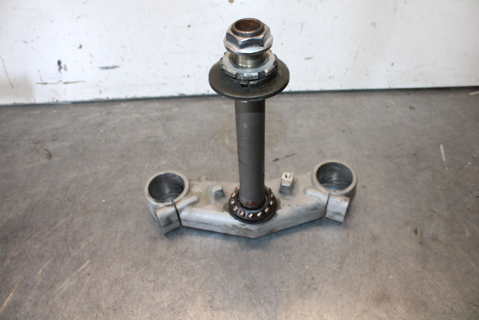 03-04 HONDA CBR600RR FRONT FORKS CLAMP LOWER TRIPLE TREE 53219-MBW-J60 BB661