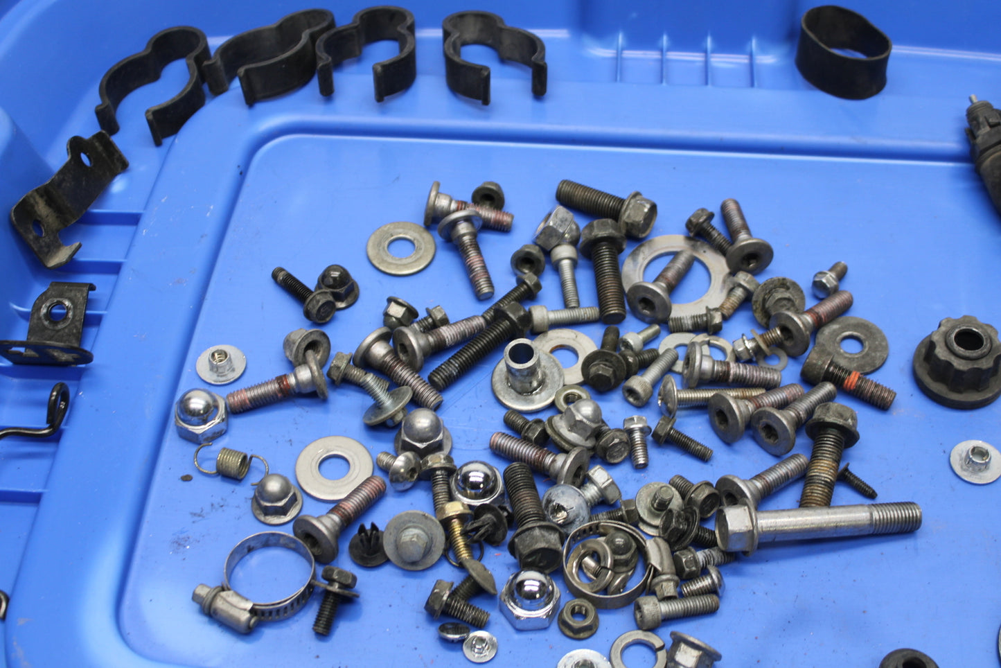 05-08 KAWASAKI VULCAN 1500 VN1500N CLASSIC MOUNTING BOLTS HARDWARE MOTOR BB133