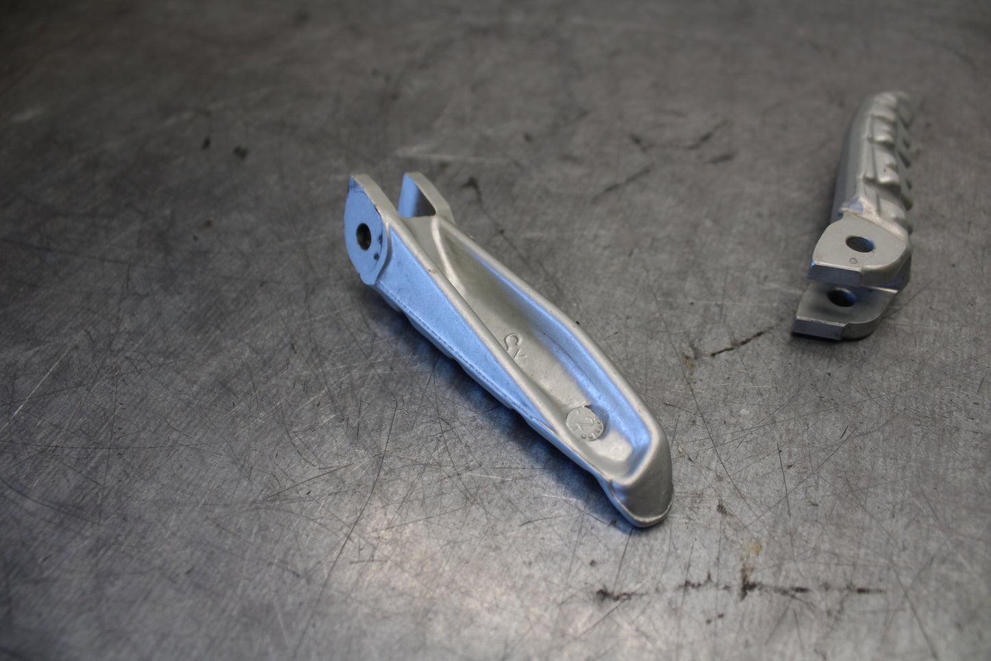 07-08 DUCATI 1098 FRONT FOOT RESTS PEGS STEPS SET PAIR BB699