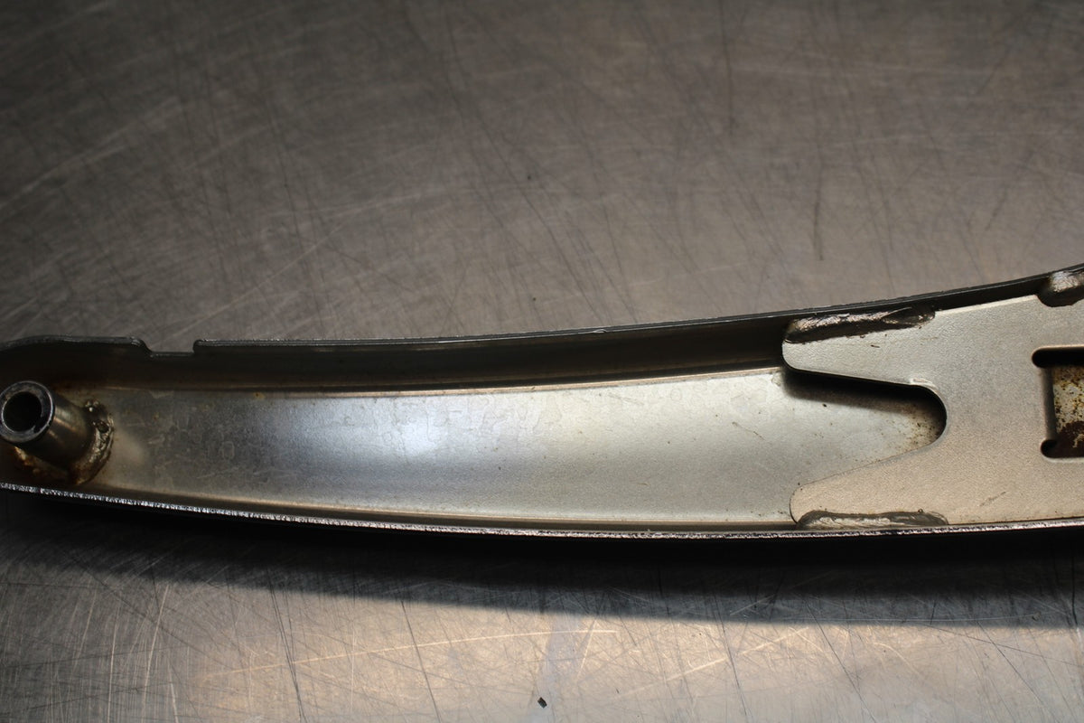2006 Suzuki Boulevard C90 REAR PASSENGER FENDER GRAB RAIL BB849