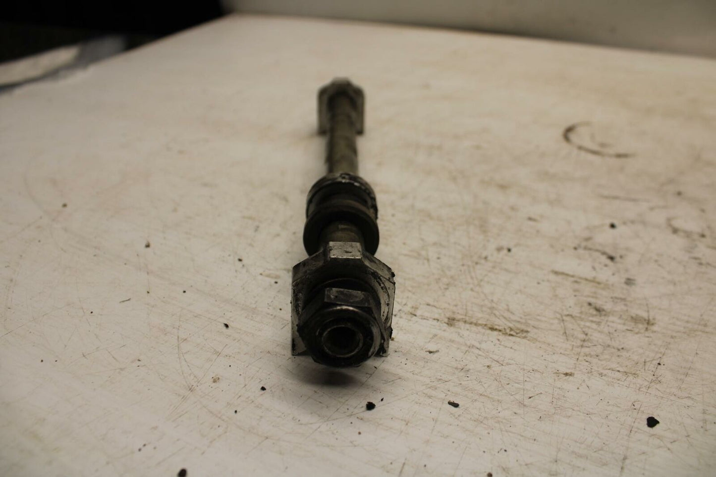 07-16 TRIUMPH STREET TRIPLE REAR AXLE BACK WHEEL RIM PIVOT BOLT AXEL BB361