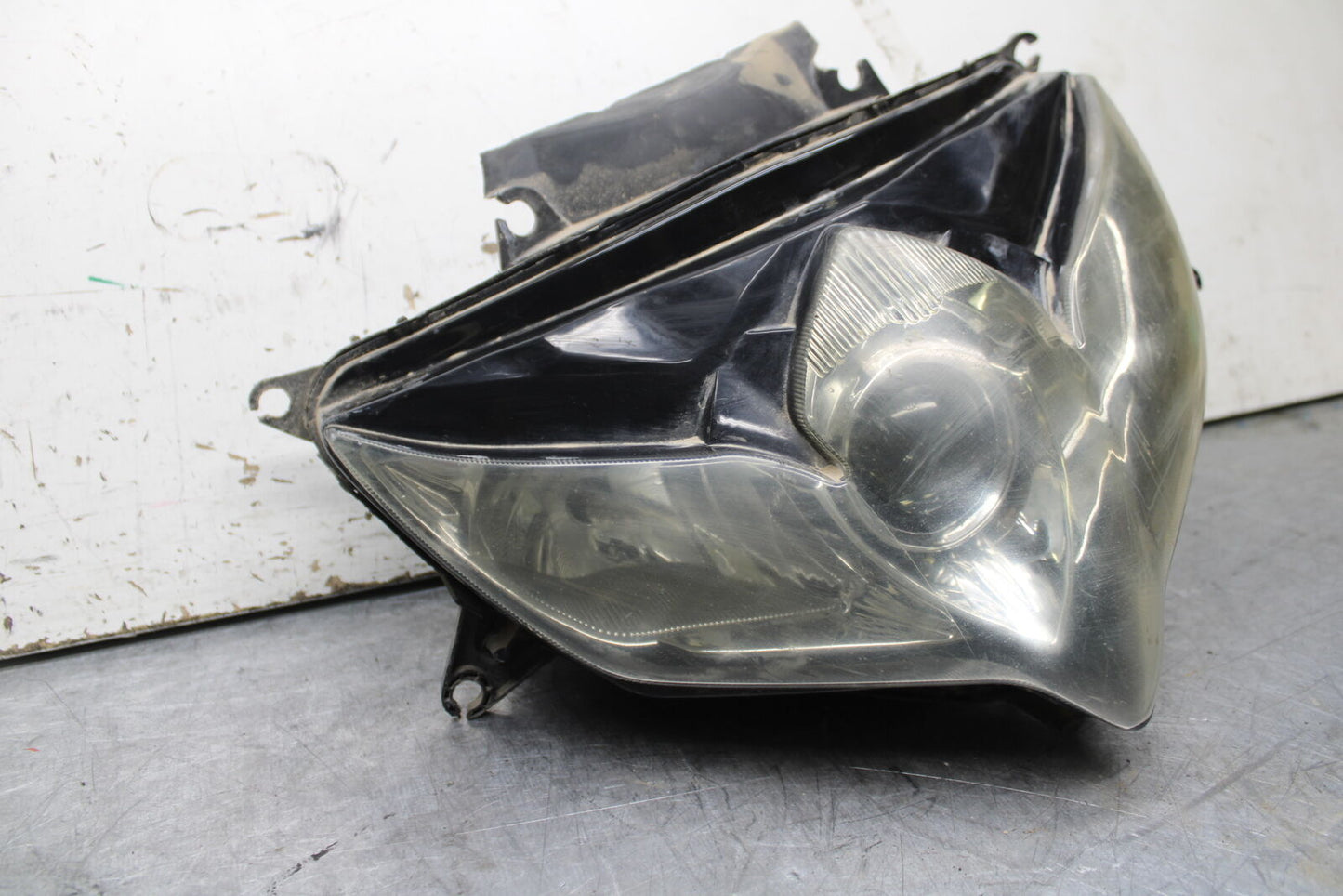08-10 SUZUKI GSXR 600 FRONT HEADLIGHT HEAD LIGHT LAMP  BB721