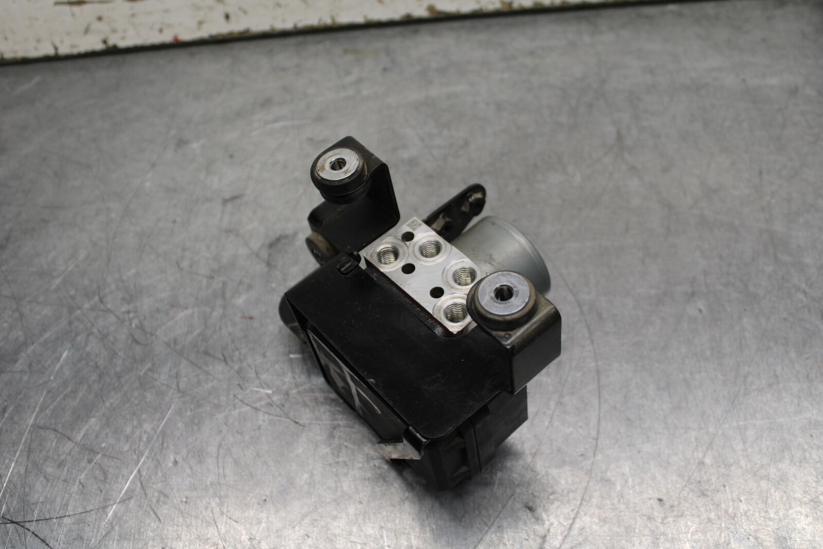 19-24 YAMAHA R3 ABS PUMP UNIT MODULE BB736
