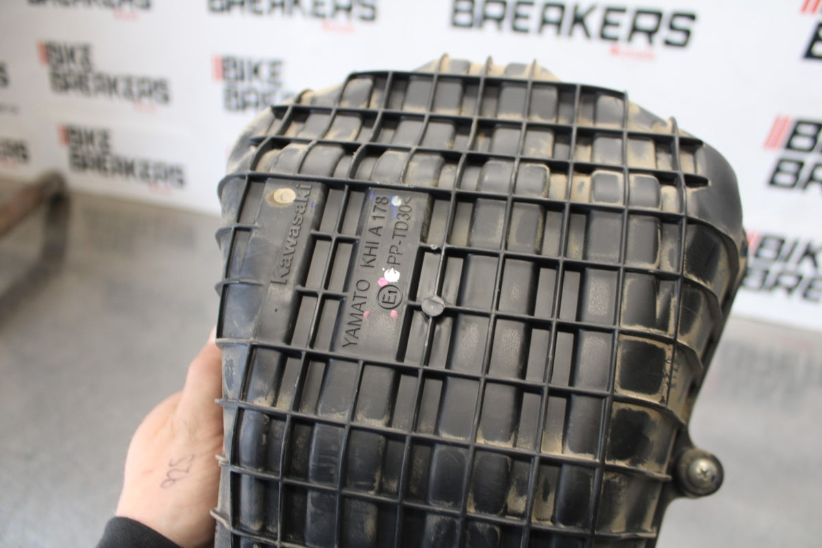 24-25 KAWASAKI NINJA 500 EX500J ABS AIRBOX AIR INTAKE FILTER BOX BB934