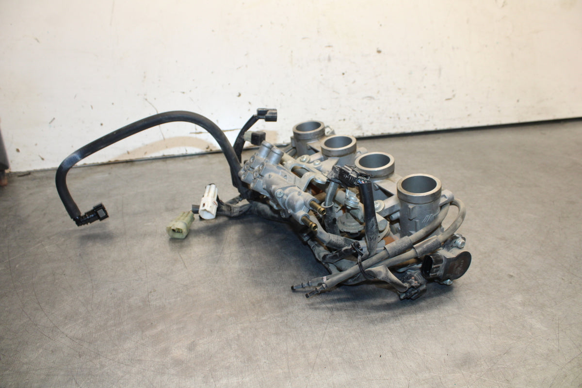 09-15 YAMAHA FZ6R MAIN FUEL INJECTORS / THROTTLE BODIES 20S-13750-00-00 BB686
