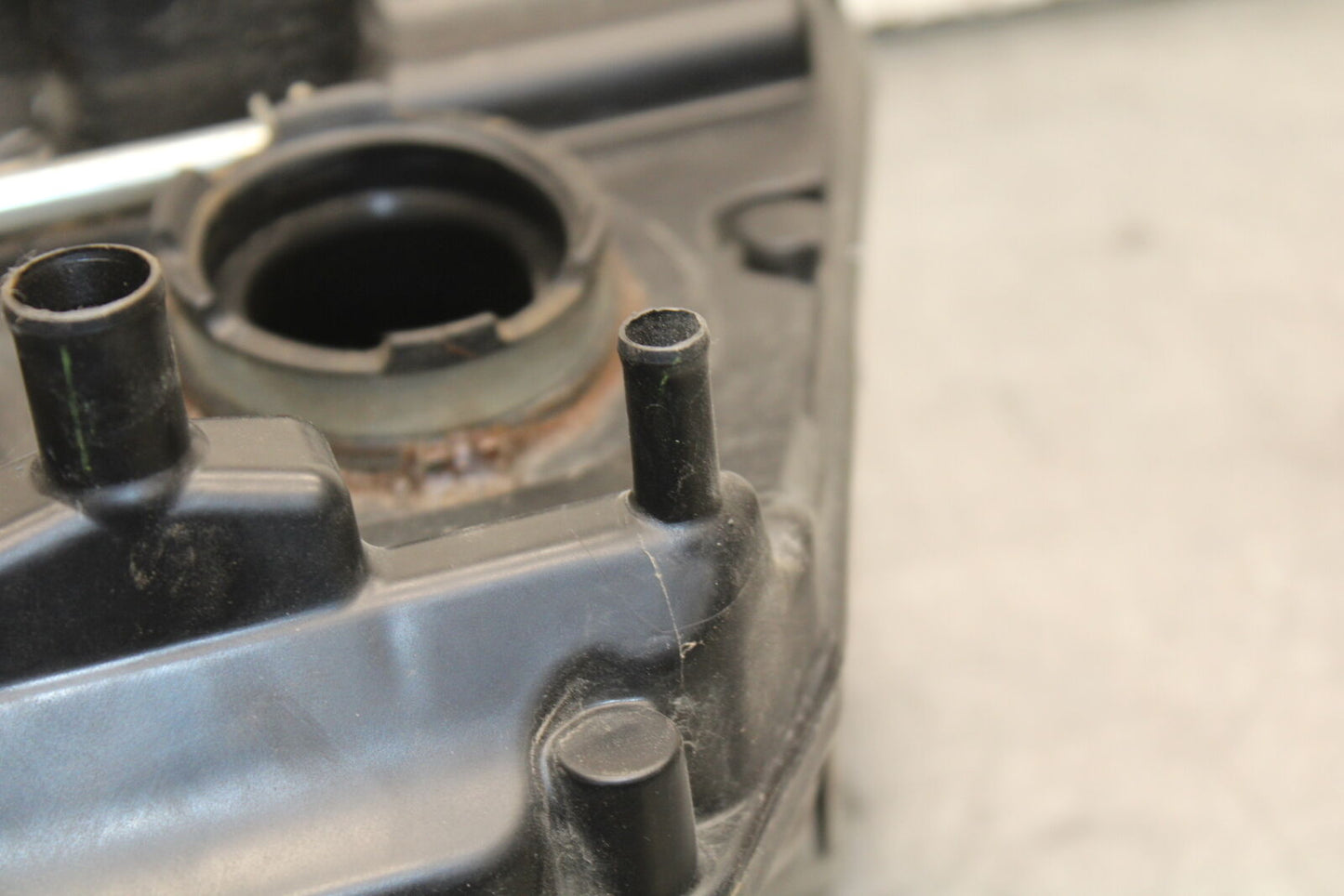 12-17 KAWASAKI ER-6N Z650 AIRBOX AIR INTAKE FILTER BOX BB709