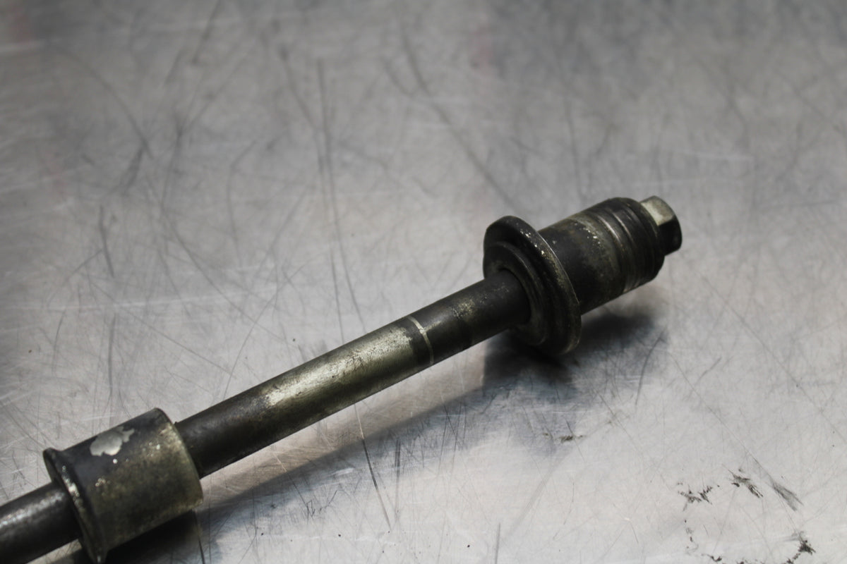 19 YAMAHA TTR230 FRONT WHEEL RIM AXLE PIVOT BOLT BB146