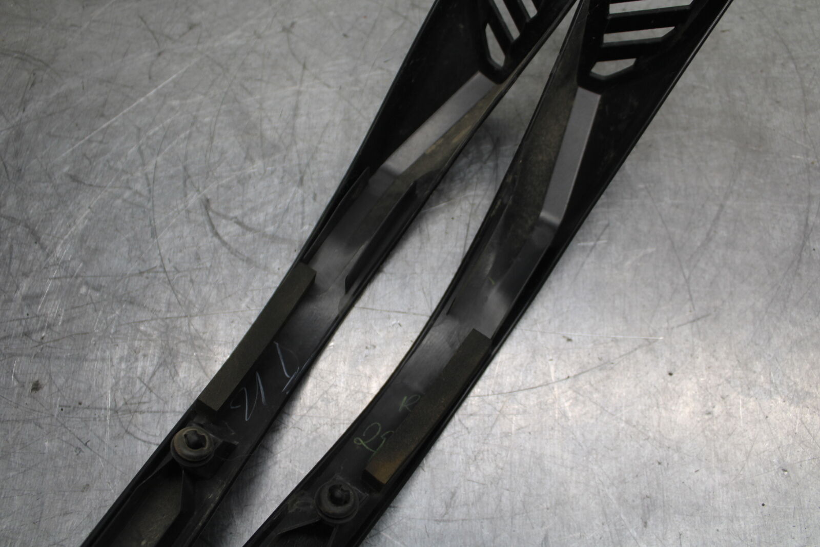 12-17 KAWASAKI ER-6N Z650 RIGHT LEFT GAS FUEL TANK PANELS COVERS TRIM SET  BB709