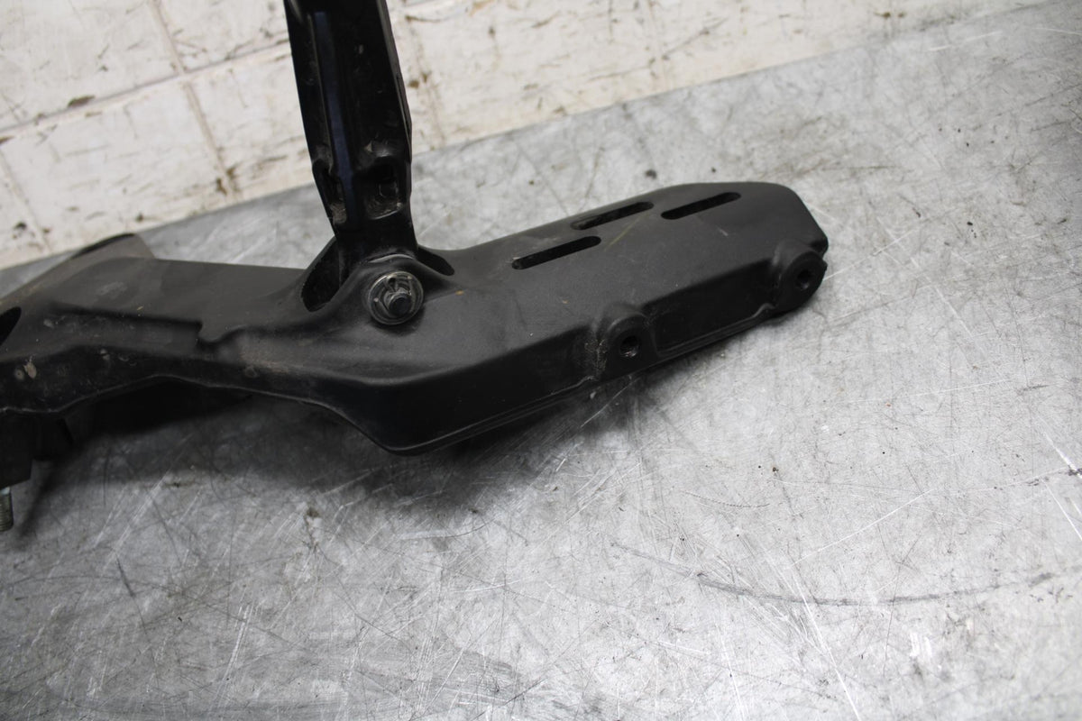 22-23 HUSQVARNA VITPILEN 401 LEFT REARSET REAR SET DRIVER FOOT PEG BRACKET BB541