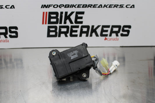 13-17 KAWASAKI NINJA ZX6R ZX636 ABS EXHAUST VALVE SERVO MOTOR BB143