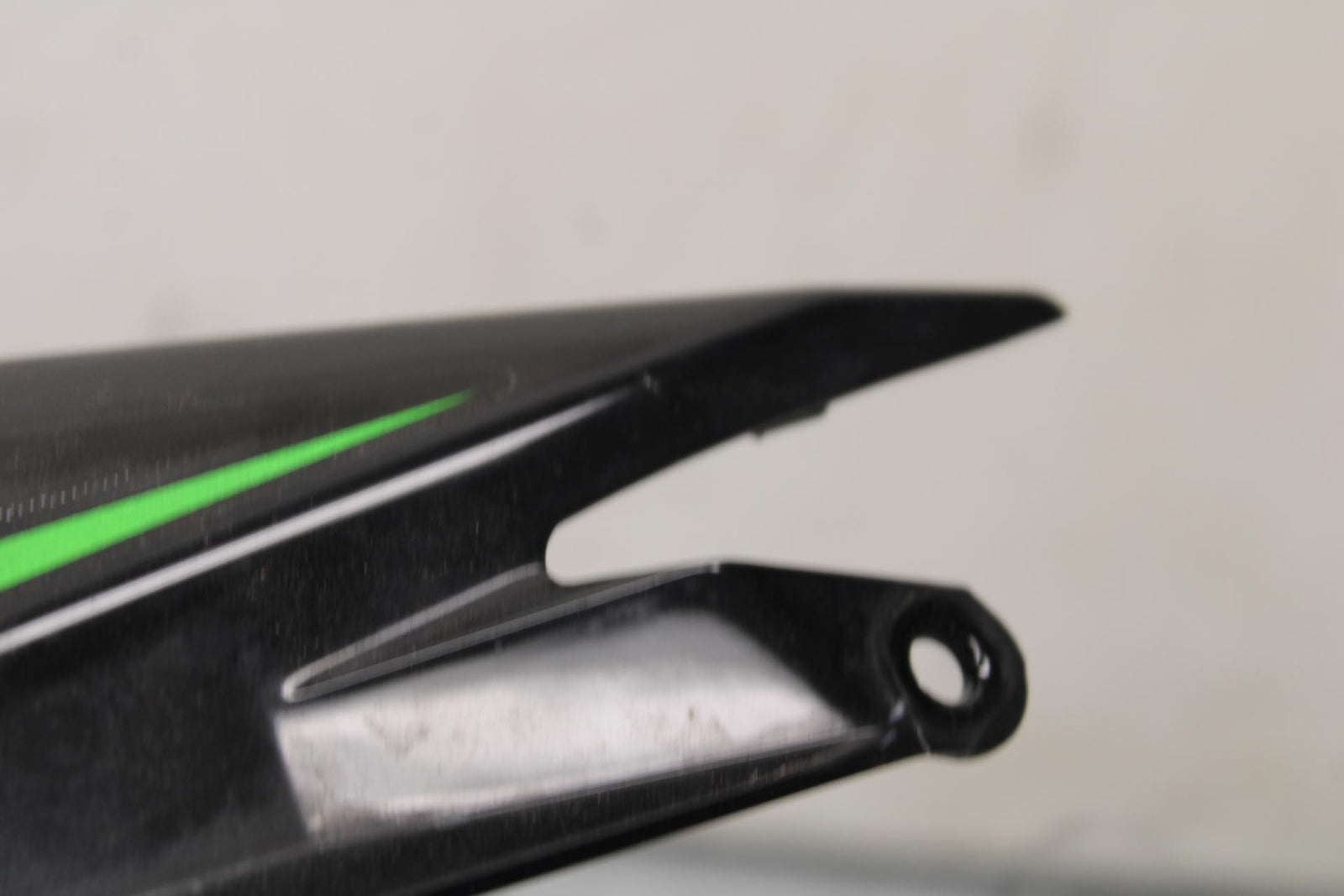 15-16 KAWASAKI EX300 RIGHT FRONT SIDE SEAT SADDLE PANEL TRIM COWL FAIRING BB635