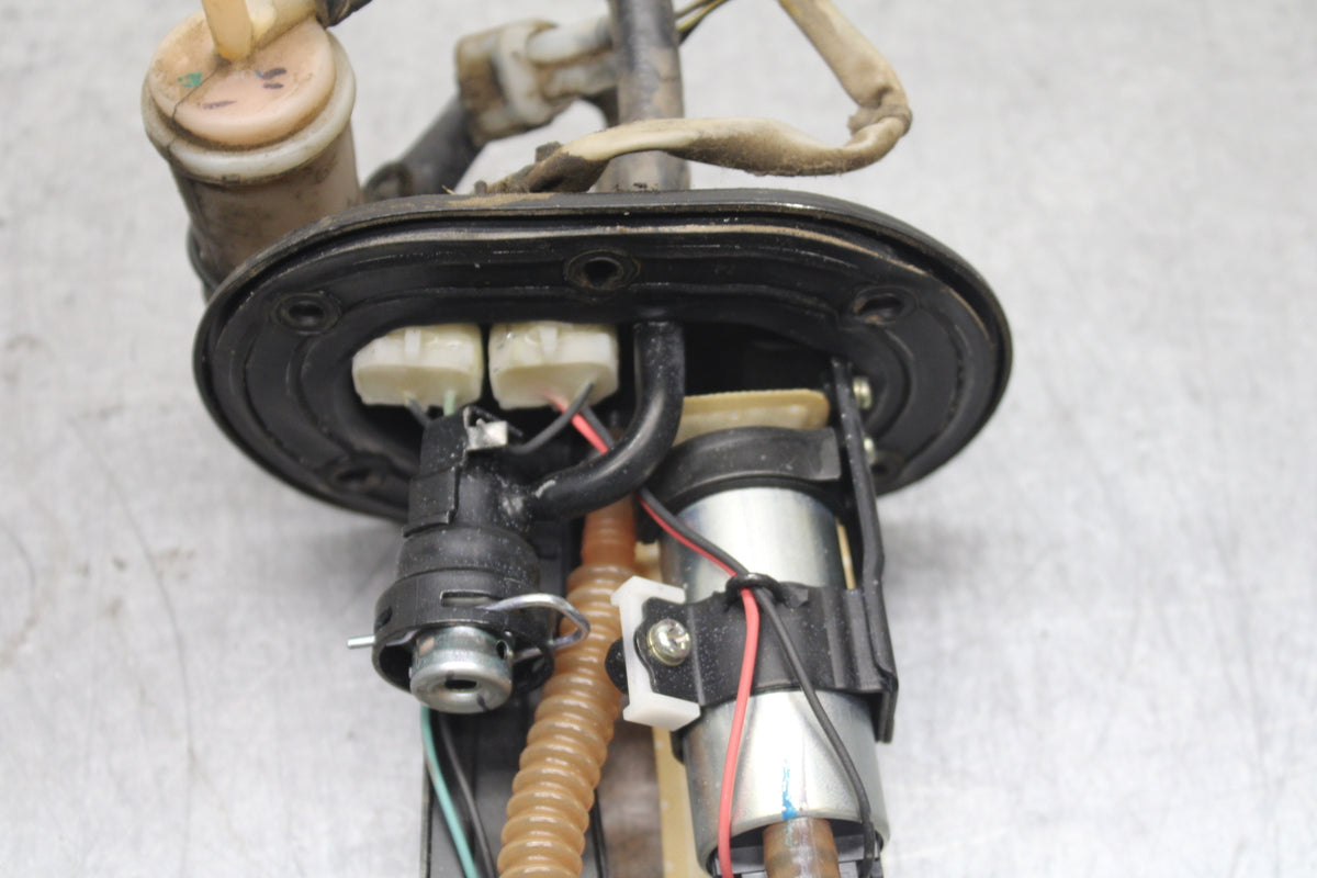 13-16 KTM 390 DUKE FUEL PUMP GAS PETROL SENDER UNIT BB748