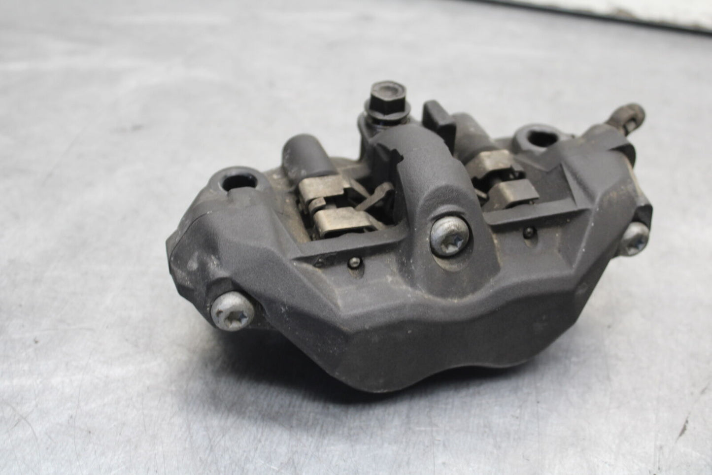 05-06 HONDA CBR600RR RIGHT LEFT FRONT BRAKE CALIPER SET PAIR CALIPERS BB655