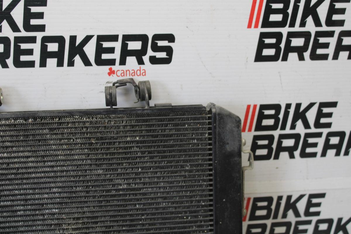 15-17 YAMAHA FJ09 ENGINE RADIATOR MOTOR COOLER COOLING RADIATER BB906