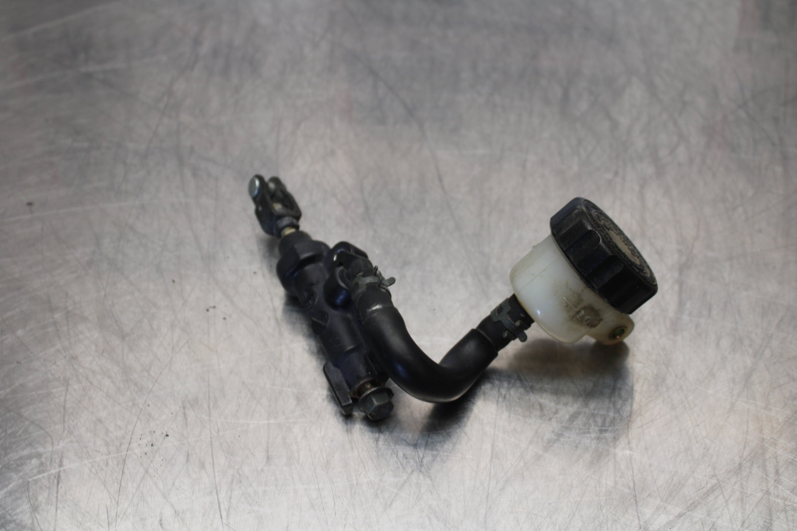 04 YAMAHA ROAD STAR XV1700A REAR BACK BRAKE MASTER CYLINDER W RESERVOIR BB155